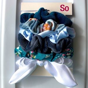NWT So Scrunchies